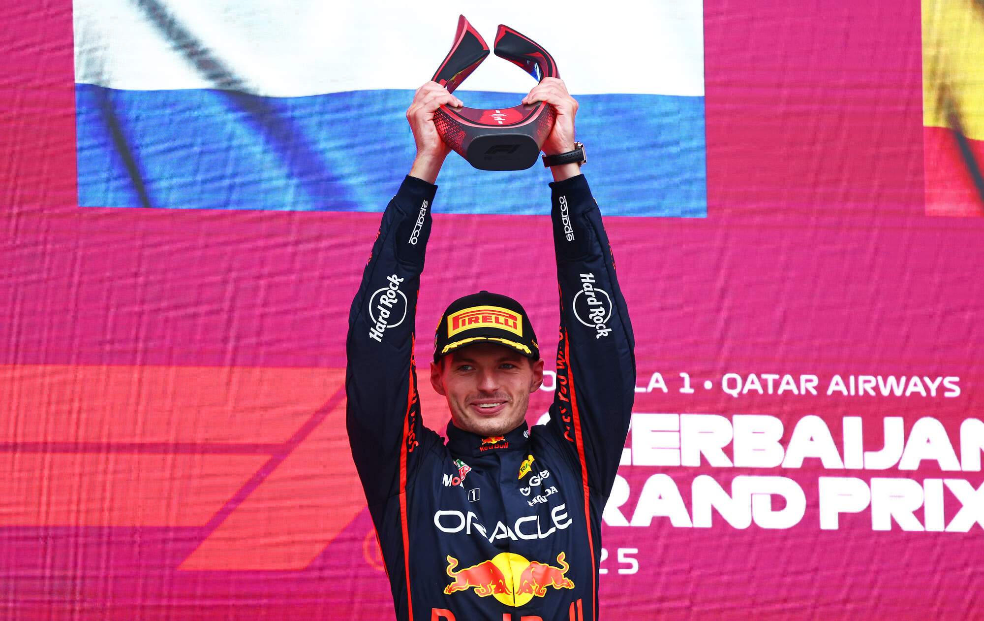 F1 阿塞拜疆大奖赛：维斯塔潘杆位致胜，一路领先再创佳绩！