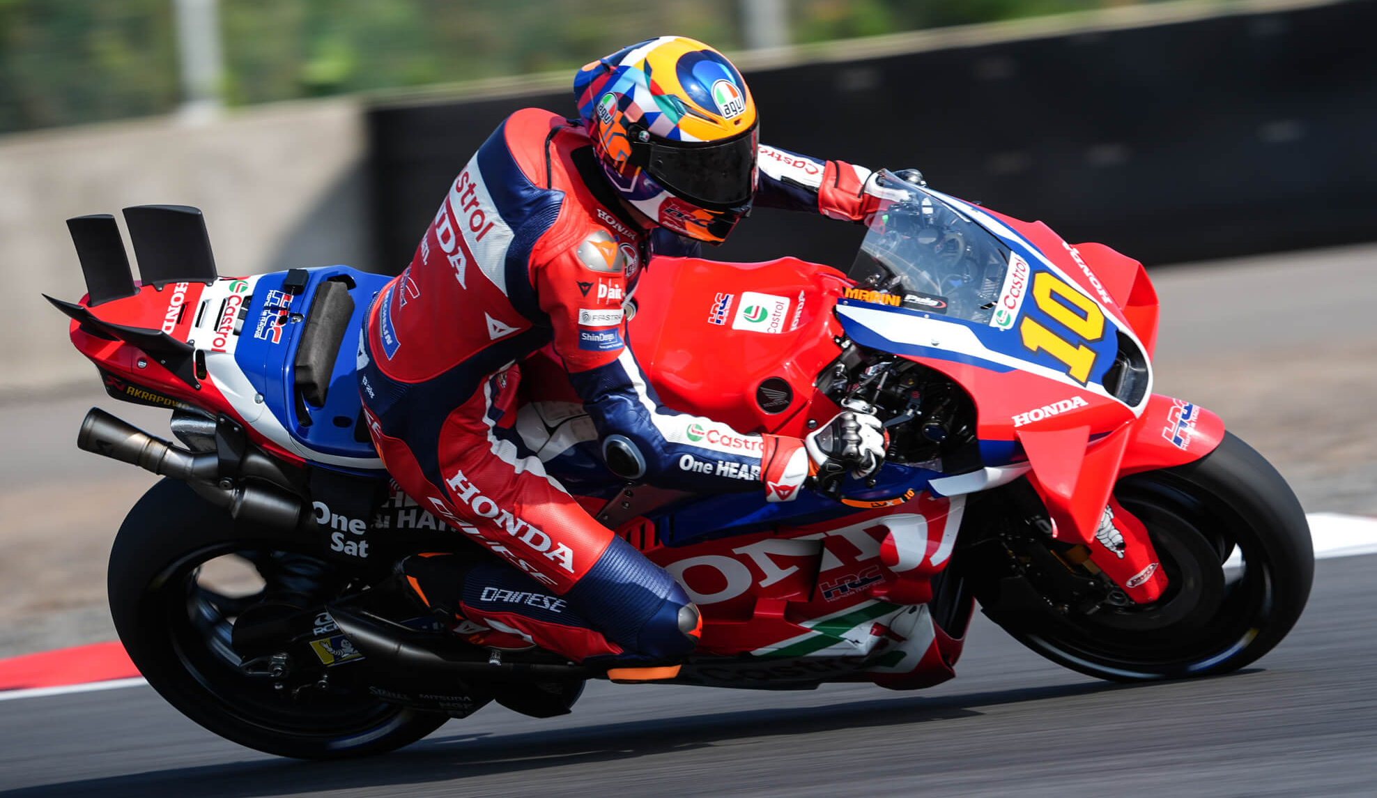 MotoGP印度尼西亚大奖赛：马里尼在激烈的比赛中获得第五名
