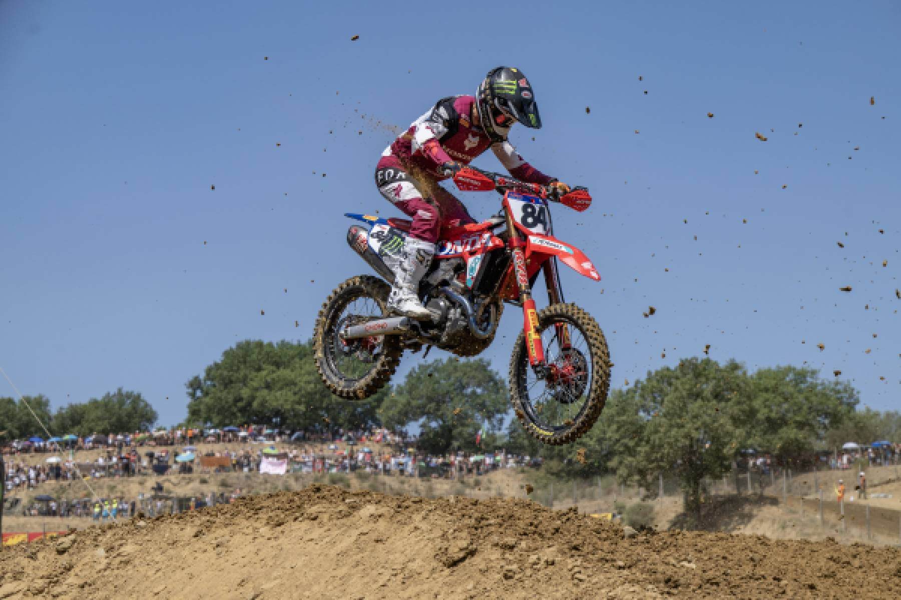 MXGP 意大利分站赛：赫灵斯两回合一冠一亚拿下分站冠军，斩获赛季第四胜