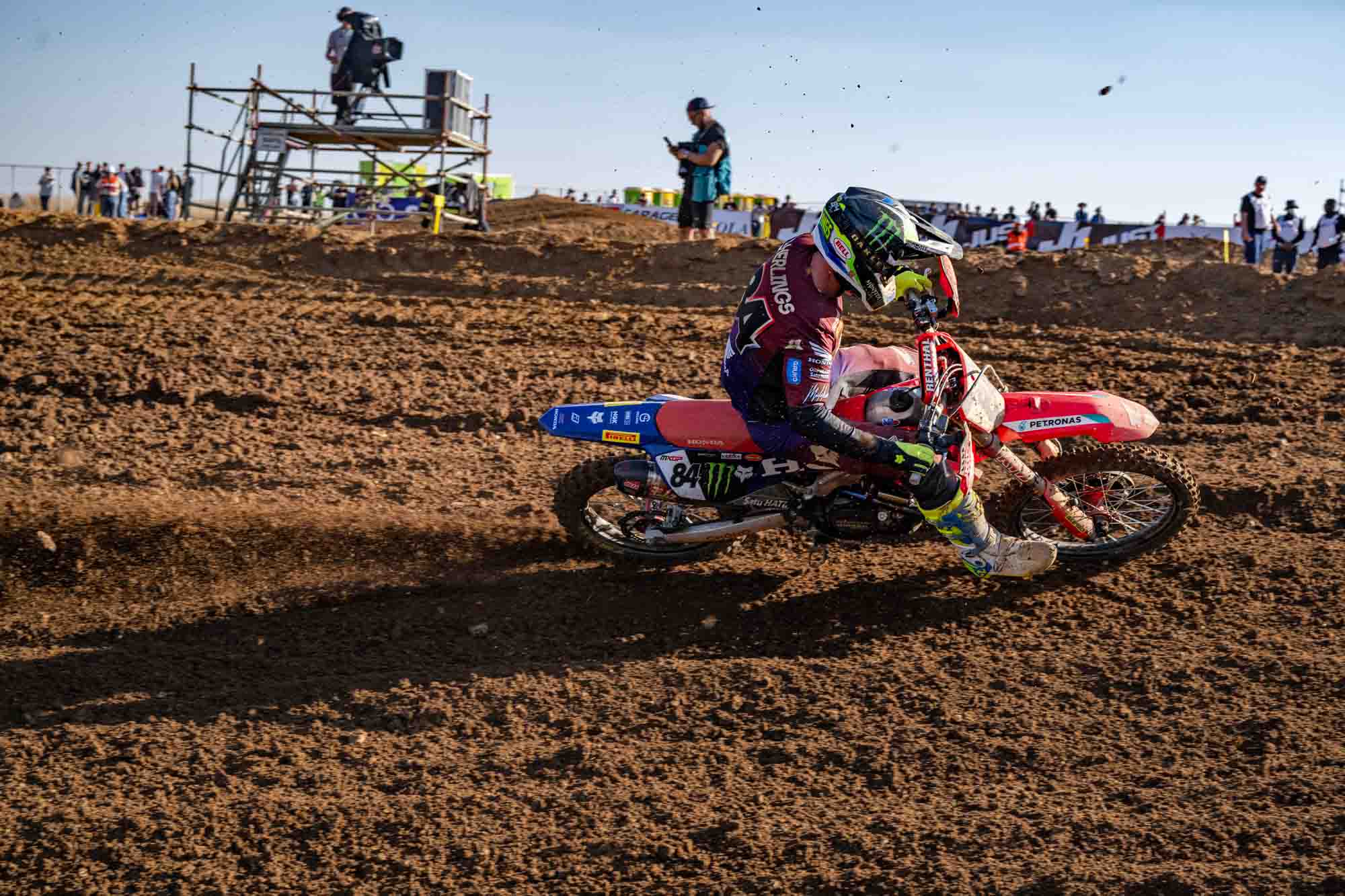 MXGP 南非分站赛：赫灵斯两回合稳定拿下第二，强势斩获分站亚军